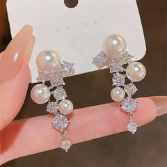 Trend Simulation Pearl Long Flower Rhinestone Earrings