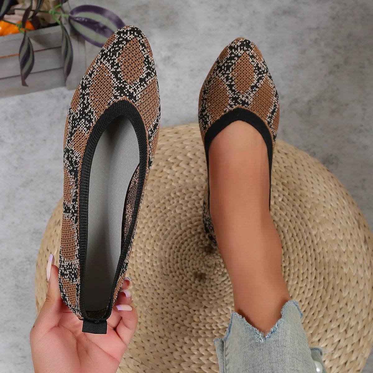 Summer Mesh Breathable Pointed Flat Shoes