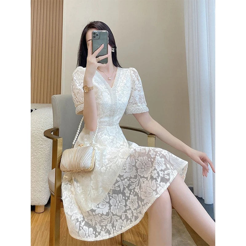 Fashion V-neck Elegant Beading Waist A-line Lace Dress