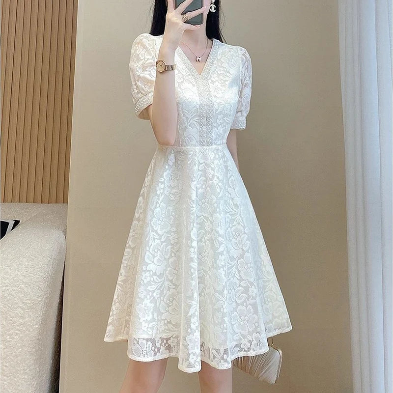 Fashion V-neck Elegant Beading Waist A-line Lace Dress