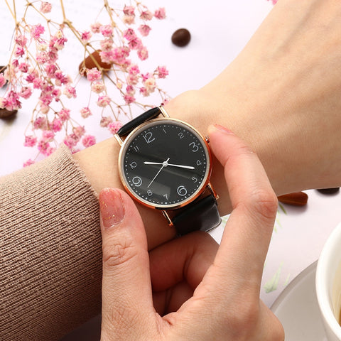 Top Style Fashion Leather Band Analog WristWatch