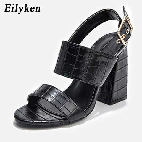 Design Pattern PU Leather Round Toe Woman Sandals Fashion Ankle Metal T-Strap