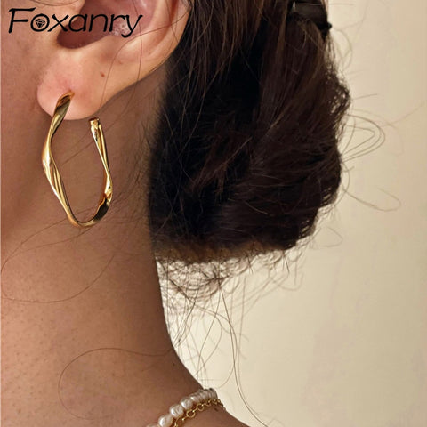 Stud Earrings for Women Vintage Elegant Gold Plated Twisted C Shape