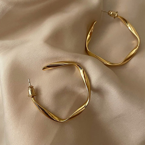 Stud Earrings for Women Vintage Elegant Gold Plated Twisted C Shape