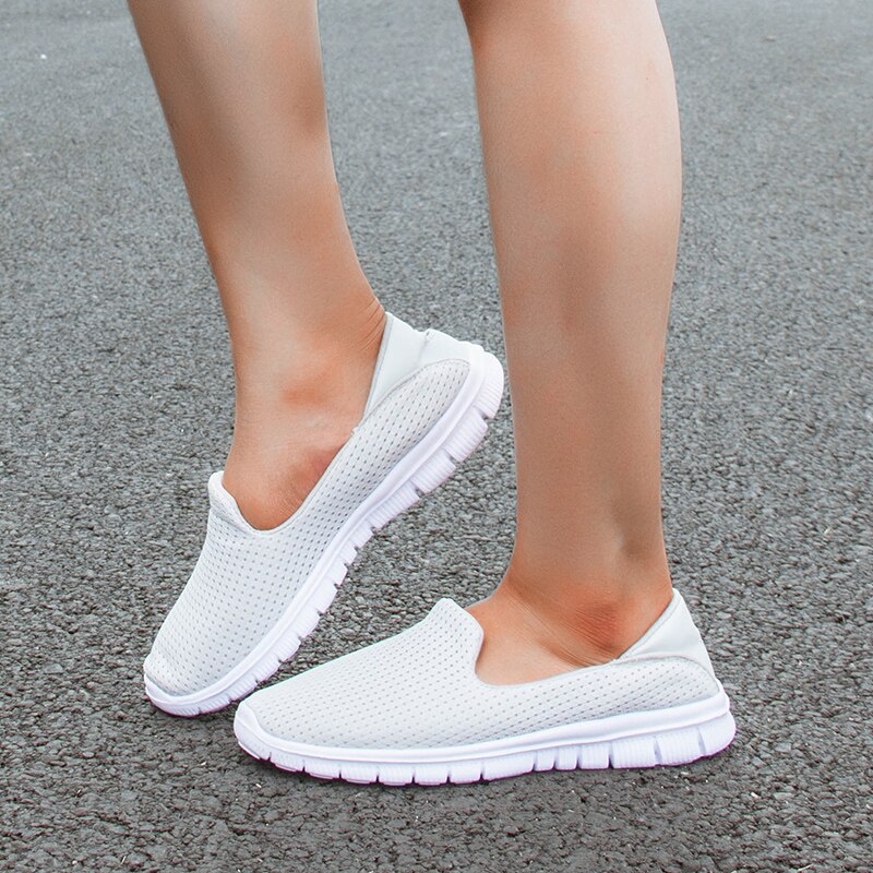 Lightweight Flat Shoes Women Sneakers Breathable Loafers