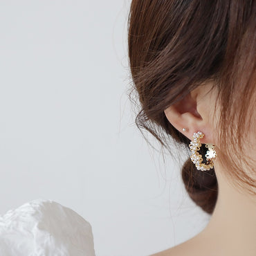 Lace Pearl Women Earrings Charm Bella Exquisite Pearl Stud Earring