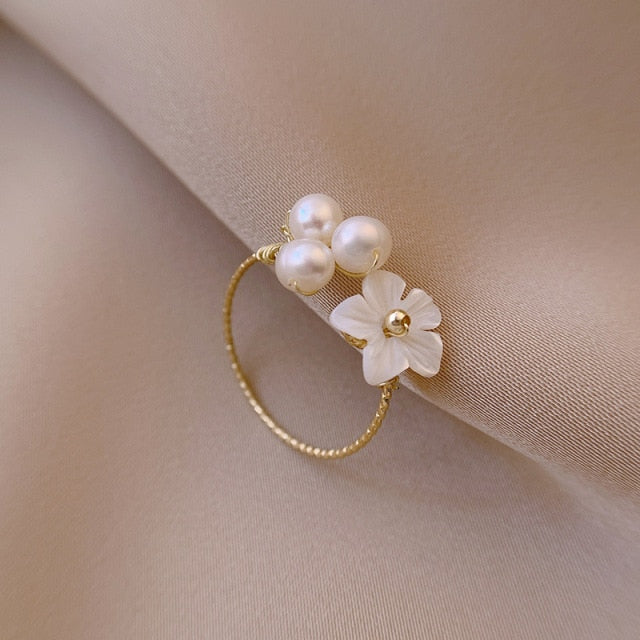 Pearl Shell Flower Ring Fashion Temperament Simple Opening Ring