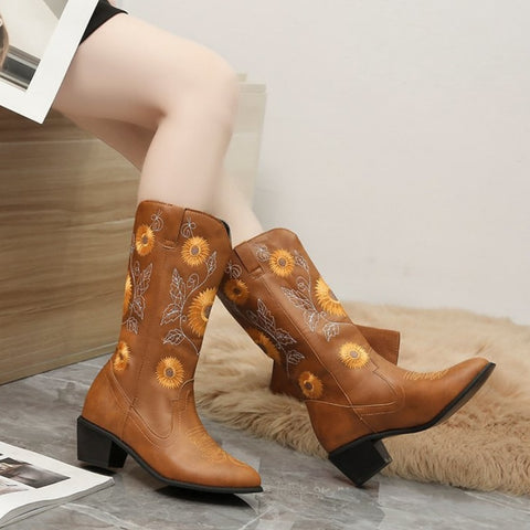 Retro Winter Women Boots Floral Embroidery Chunky Heels Mid-calf Boots