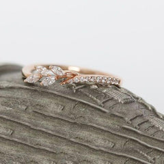 Danity Leaf Crystal Ring